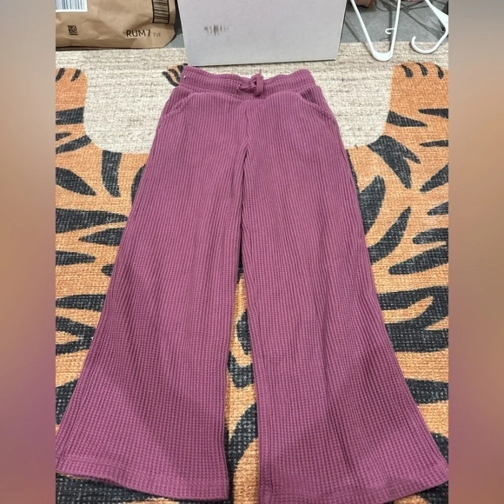 GAP Mauve Waffle Knit Pants